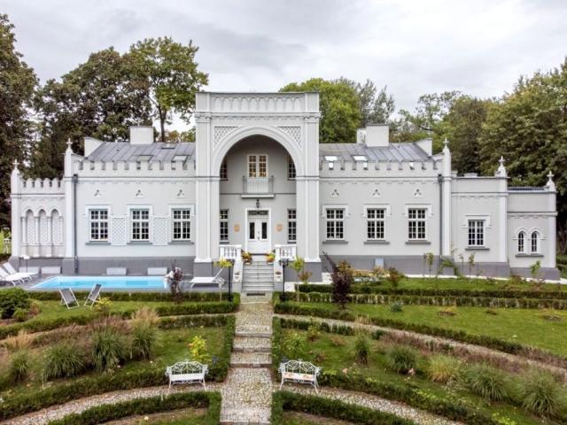 Dom 1 000 m², Strzembowo