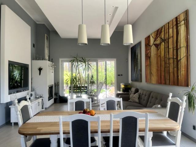 Dom 214 m², Zielonka