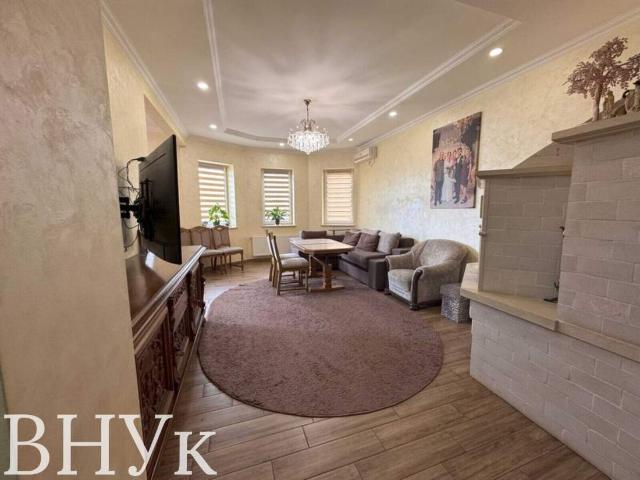 дом 215 m2 Город и пригород