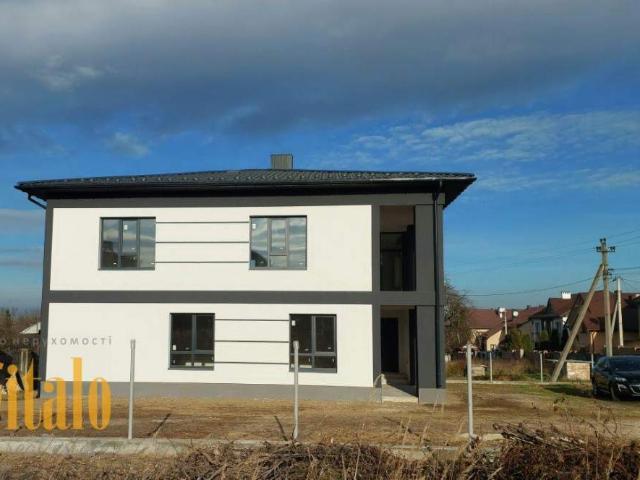 дом 210 m2 Угринов