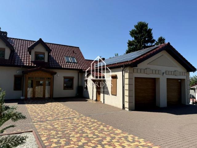 Dom 210 m², Karnice
