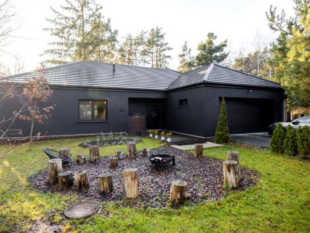 Dom 225 m², Zaździerz