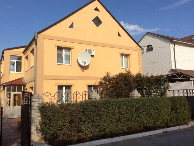 дом 228 m2 Подгородное