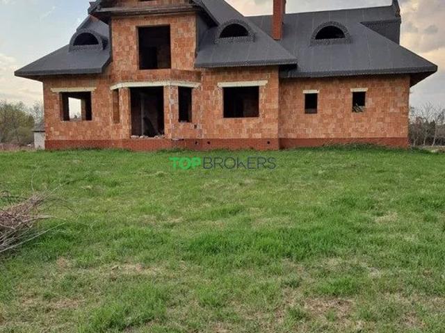 Dom 220 m2 z dużą działką w Łomiankach — idealny dla rodziny