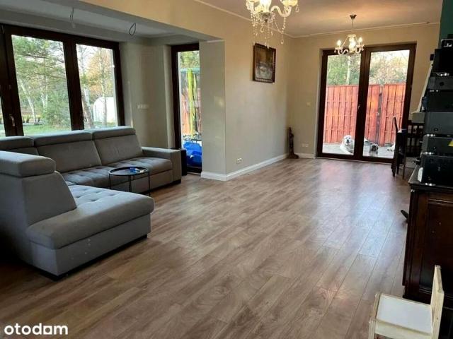 Dom 248 m², Czarny Las