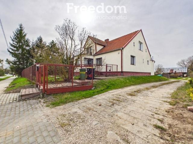 Dom 248 m², Święty Gaj