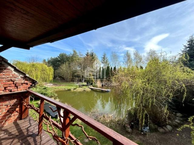 Dom 255 m², Burowo