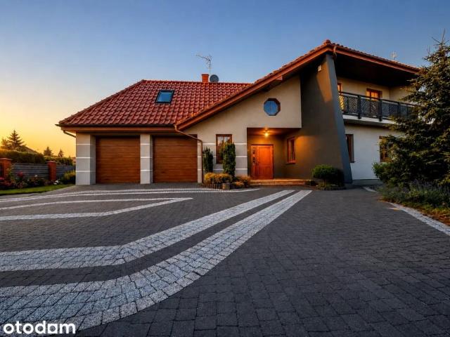 Dom 256 m², Radom