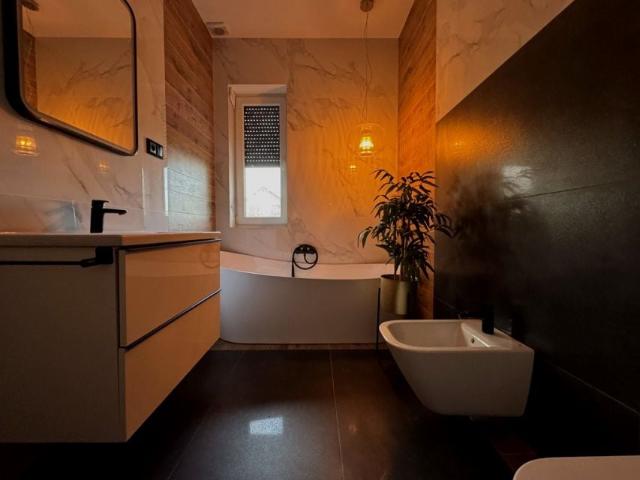 Lazurowa 263,43 m², Wolica