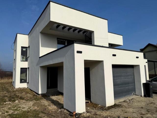 Dom 270 m², Tajęcina