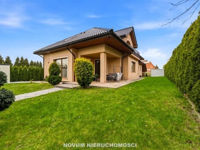 Dom 281 m², Bytom