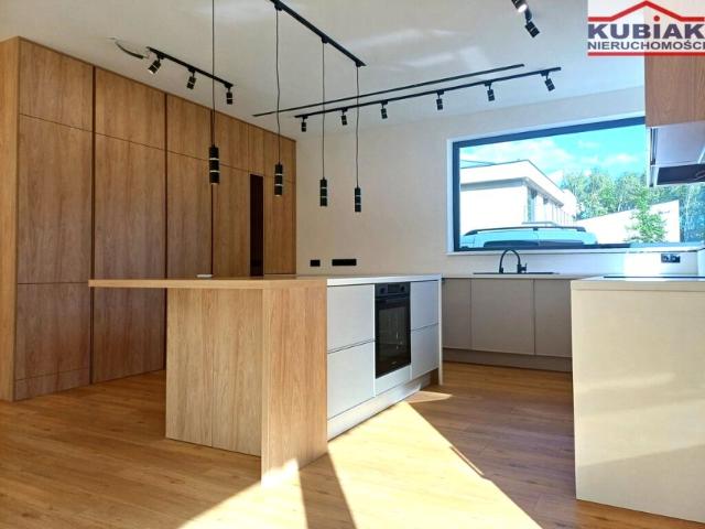 Dom 293 m², Radonie
