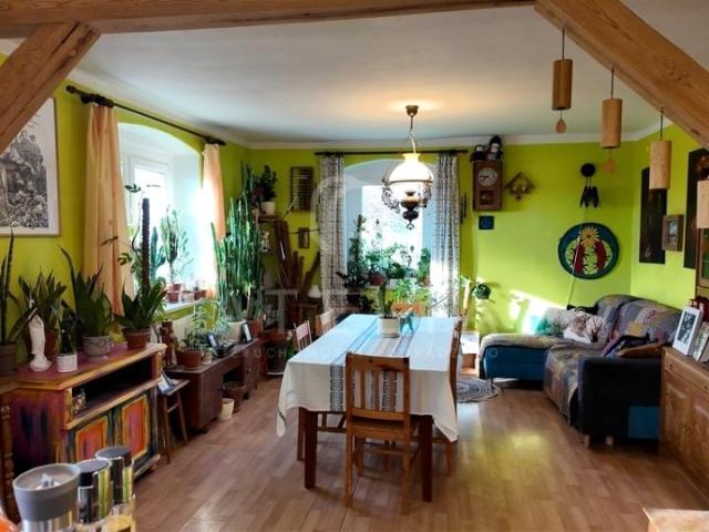 Dom 300 m², Ukiernica