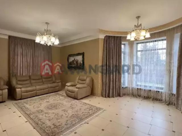 дом 310 m2 Город и пригород