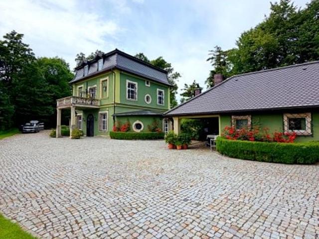 Dom 325 m², Lipa