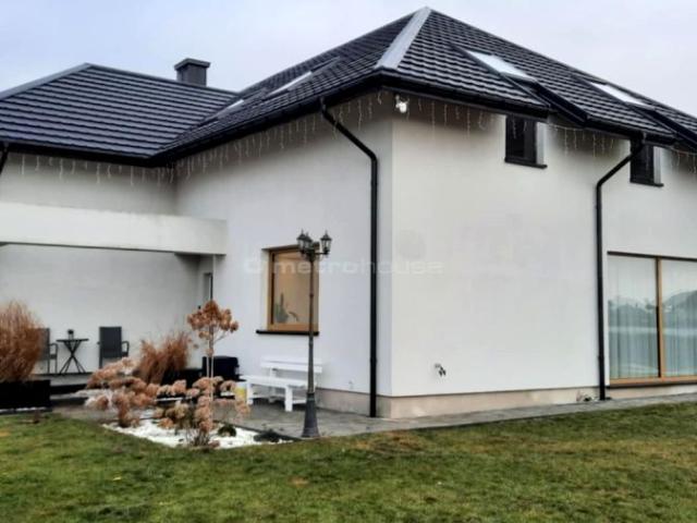 Dom 239 m², Zalesie