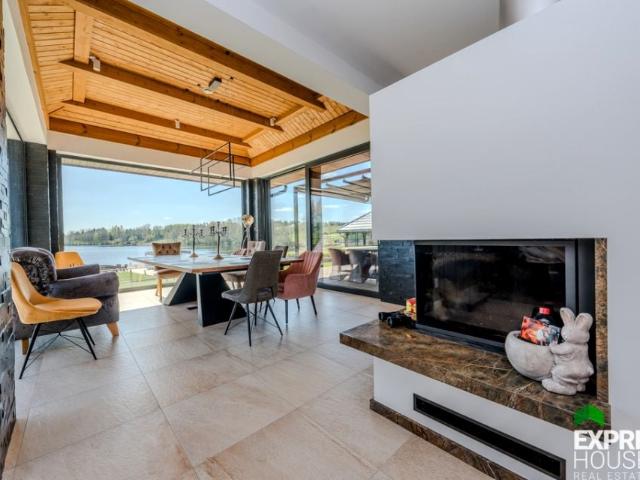 Dom 348 m², Bienie