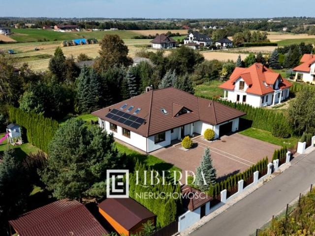 Dom 341,68 m², Uniszowice