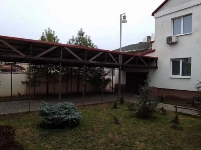 дом 368 m2 Подгородное