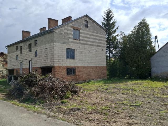 Dom 360 m², Długie