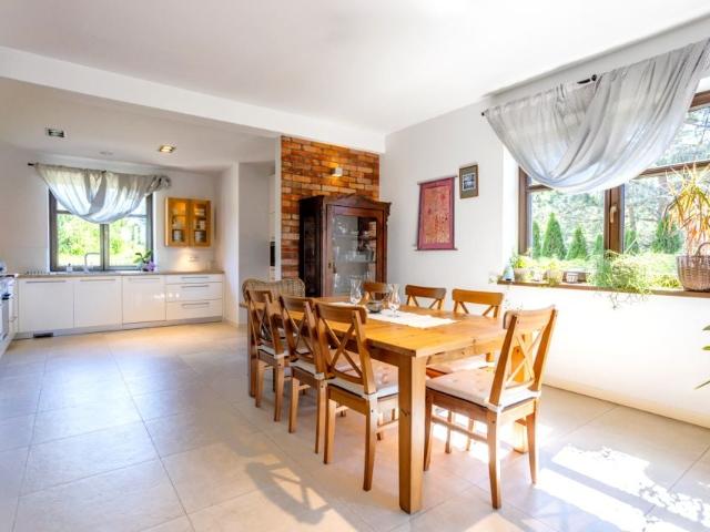 Dom 361 m², Łupstych