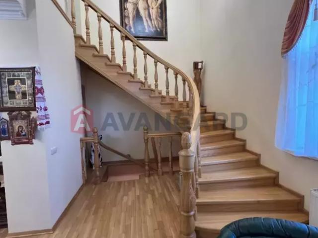 дом 427 m2 Город и пригород