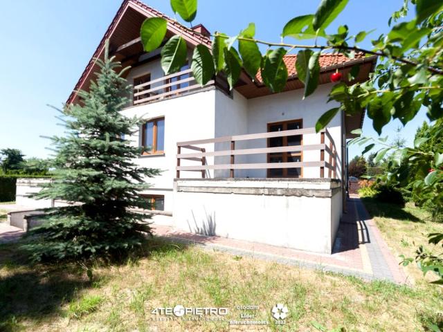 Dom 444 m², Świdniczek