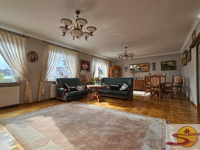 Dom 442m2 z lokalem usługowym w centrum Radomia