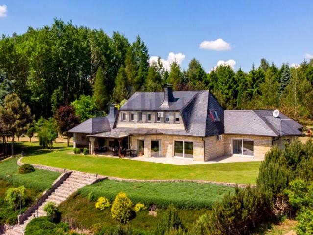 Dom 450 m², Zyndaki