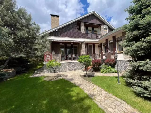 дом 490 m2 Днепровое