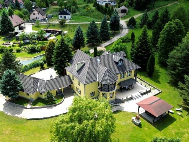 Dom 492,45 m², Miłków