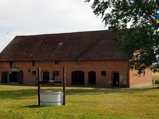 Dom 500 m², Stulichy