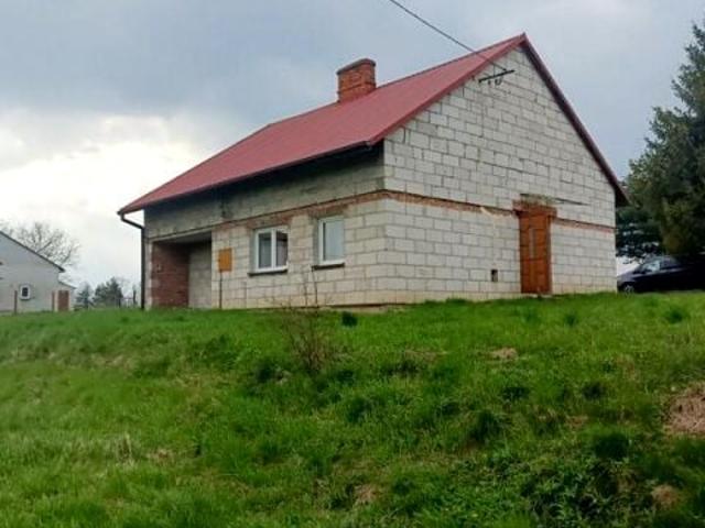 Dom 50 m², Ustrobna