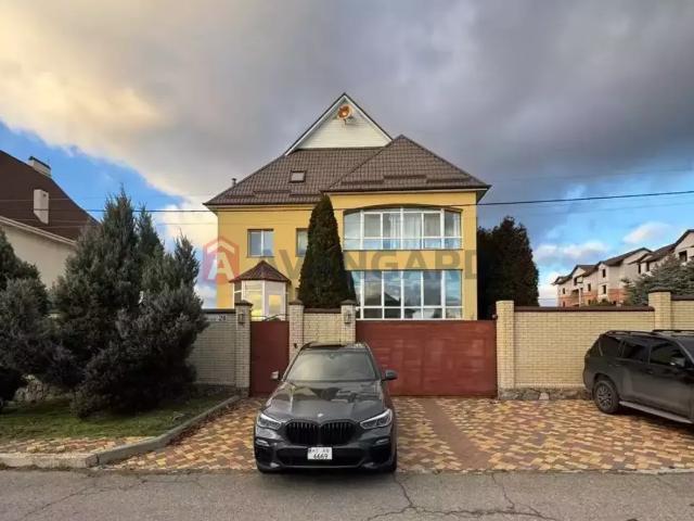 дом 547 m2 Город и пригород