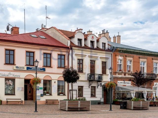153519 550,70 m², Jarosław