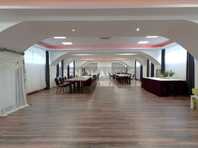 Dom 774,96 m², Kunice