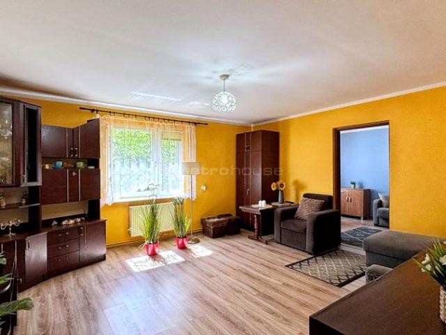 Dom 79,70 m², Stramnica