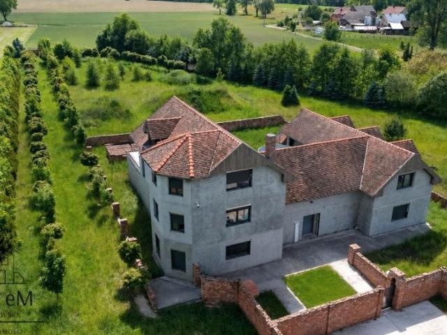 Dom 808 m², Gola