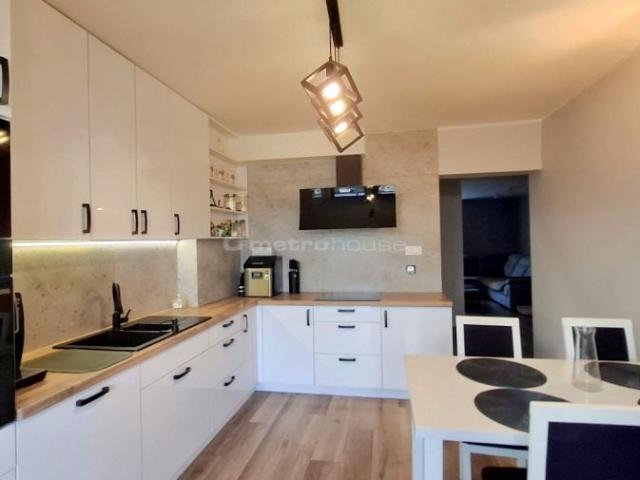 Dom 90,54 m², Wysoka