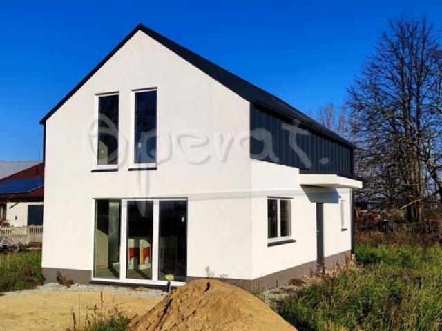 Dom 93,73 m², Huta