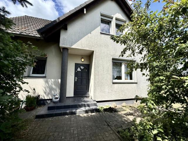 Dom 94 m², Łozina