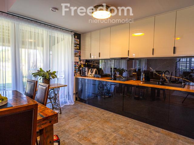 Dom, Chodel, Partyzantów, 164.00 m², sprzedam dom