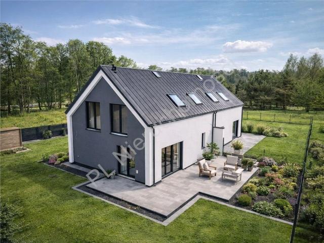 Dom bliźniak 126,5 m2 z garażem i dużą działką