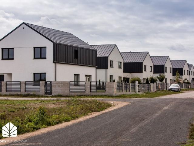 Dom bliźniak 208 m2 z garażem i dużą działką