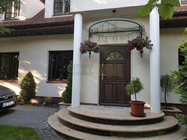 Dom, Dąbrowa, 444.00 m², sprzedam dom