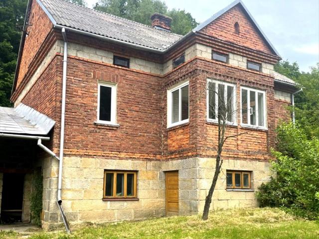 Dom do remontu na dużej działce 90 arów z potencjałem