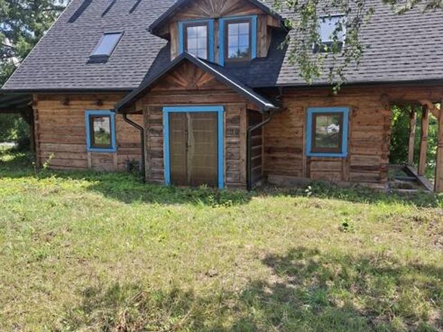Dom drewniany wyremontowany na 30 arowej działce