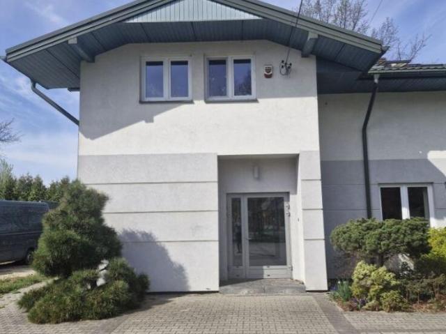 Polecam dom inwestycyjny 245 m² z biurami i mieszkaniem