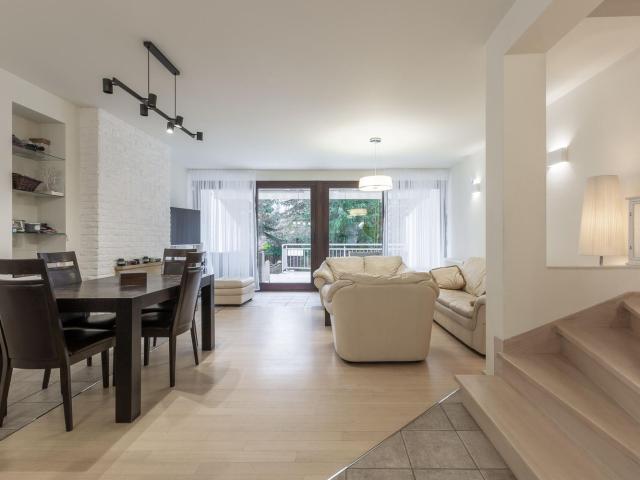 Dom na sprzedaż 4 pokoje Wrocław Krzyki, 170 m2, działka 240 m2