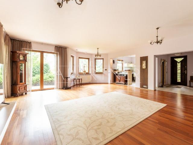 Dom na sprzedaż 4 pokoje łódzki wschodni, 185,90 m2, działka 1663 m2